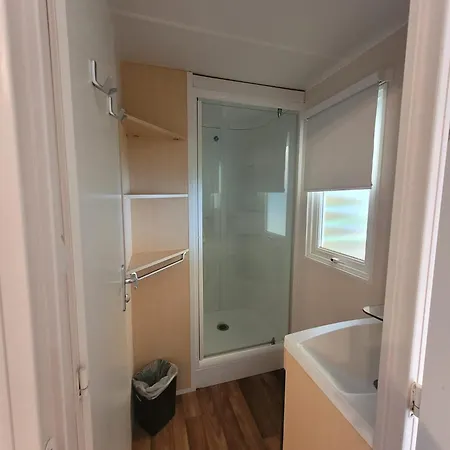 Mobil-home N 3 Chambre, Climatise, Cuisine Equipee, Tv & Wi-fi